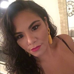 Meet your Posher, Diana